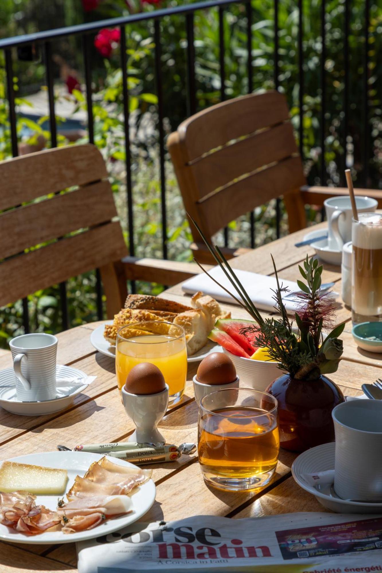 Hotel Restaurant Villa Josephine LʼÎle-Rousse Zewnętrze zdjęcie